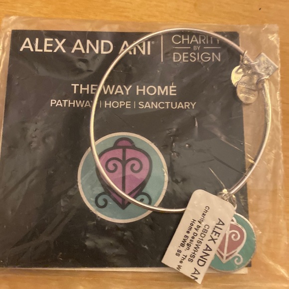 Brand new “ the way home “ bracelet - Picture 1 of 3